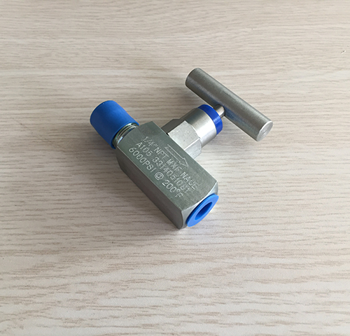 1/4" A105 MXF valves